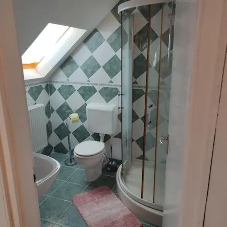 Norbi Vendeghaz Apartmán *