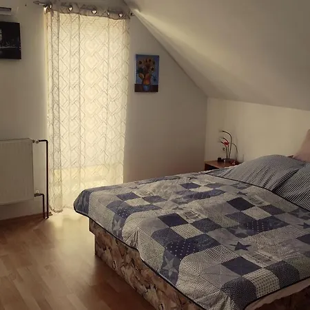Norbi Vendeghaz Apartment Balatonszarszo