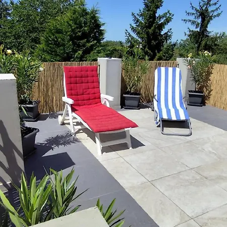 Norbi Vendeghaz 公寓