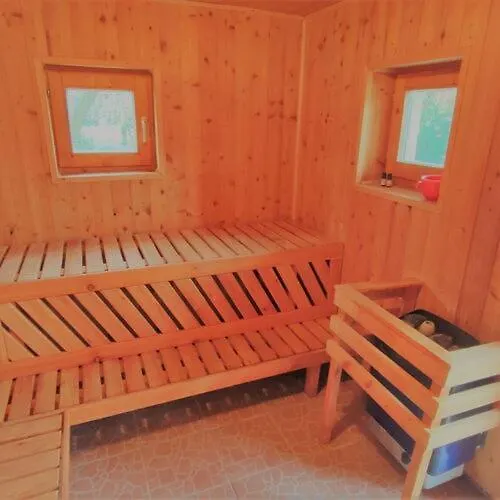 公寓 Norbi Vendeghaz *